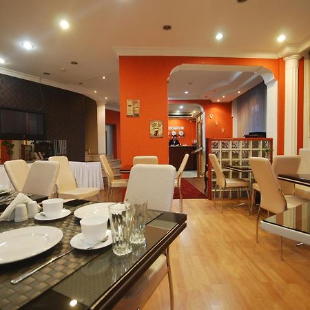 Mini hotel İzmir Restaurace fotografie